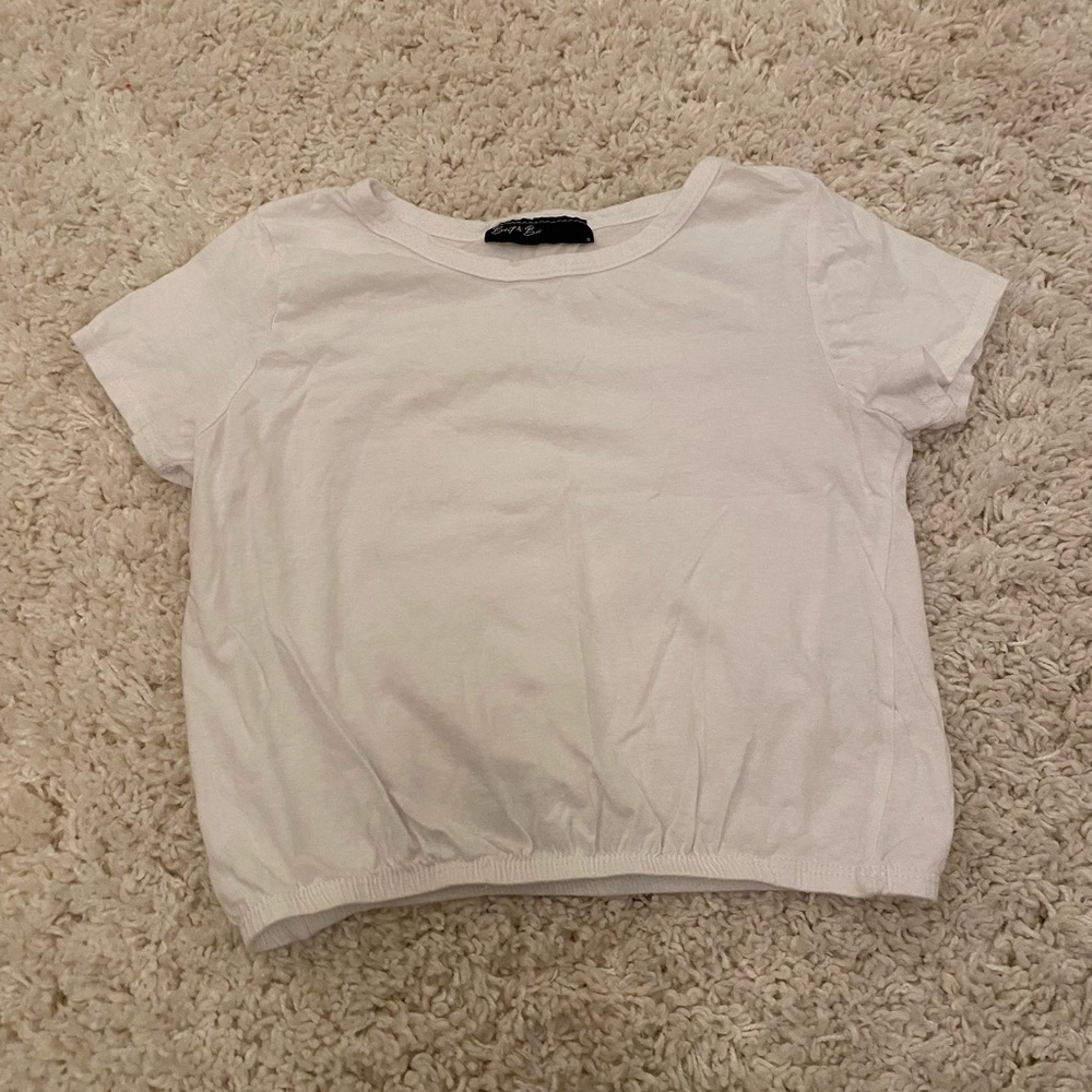 White short sleeve top